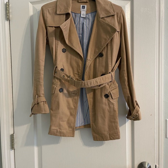 GAP Jackets & Blazers - Women's Tan Trench Coat - GAP